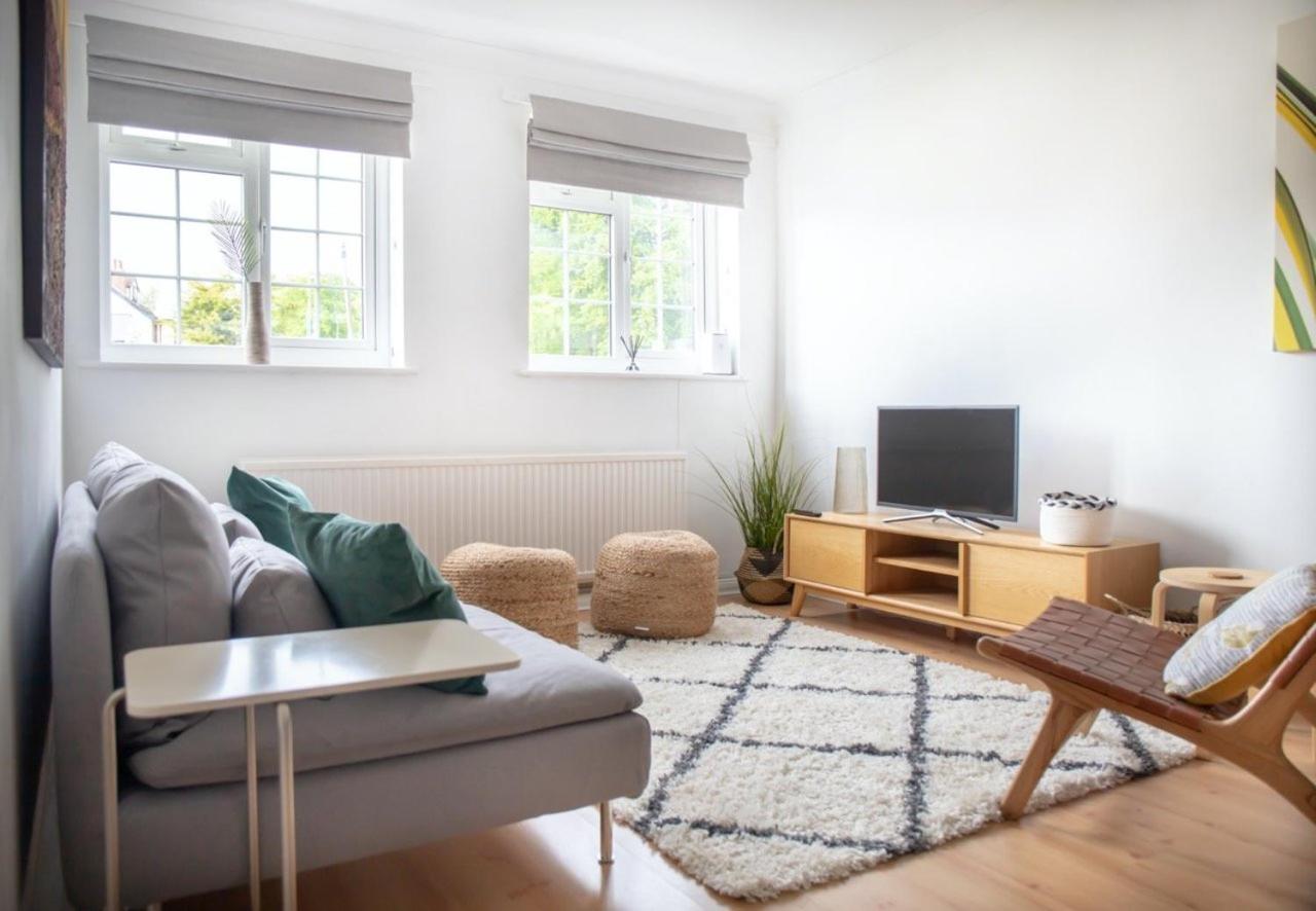 Guestready - Homely Leeds City Apartment Sleep 4 Meanwood Exteriör bild