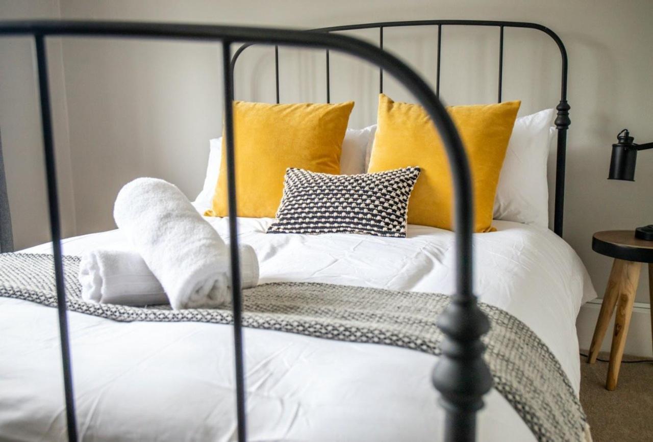 Guestready - Homely Leeds City Apartment Sleep 4 Meanwood Exteriör bild