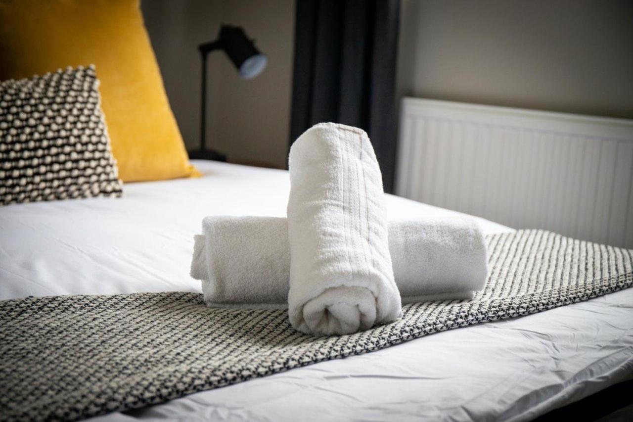 Guestready - Homely Leeds City Apartment Sleep 4 Meanwood Exteriör bild