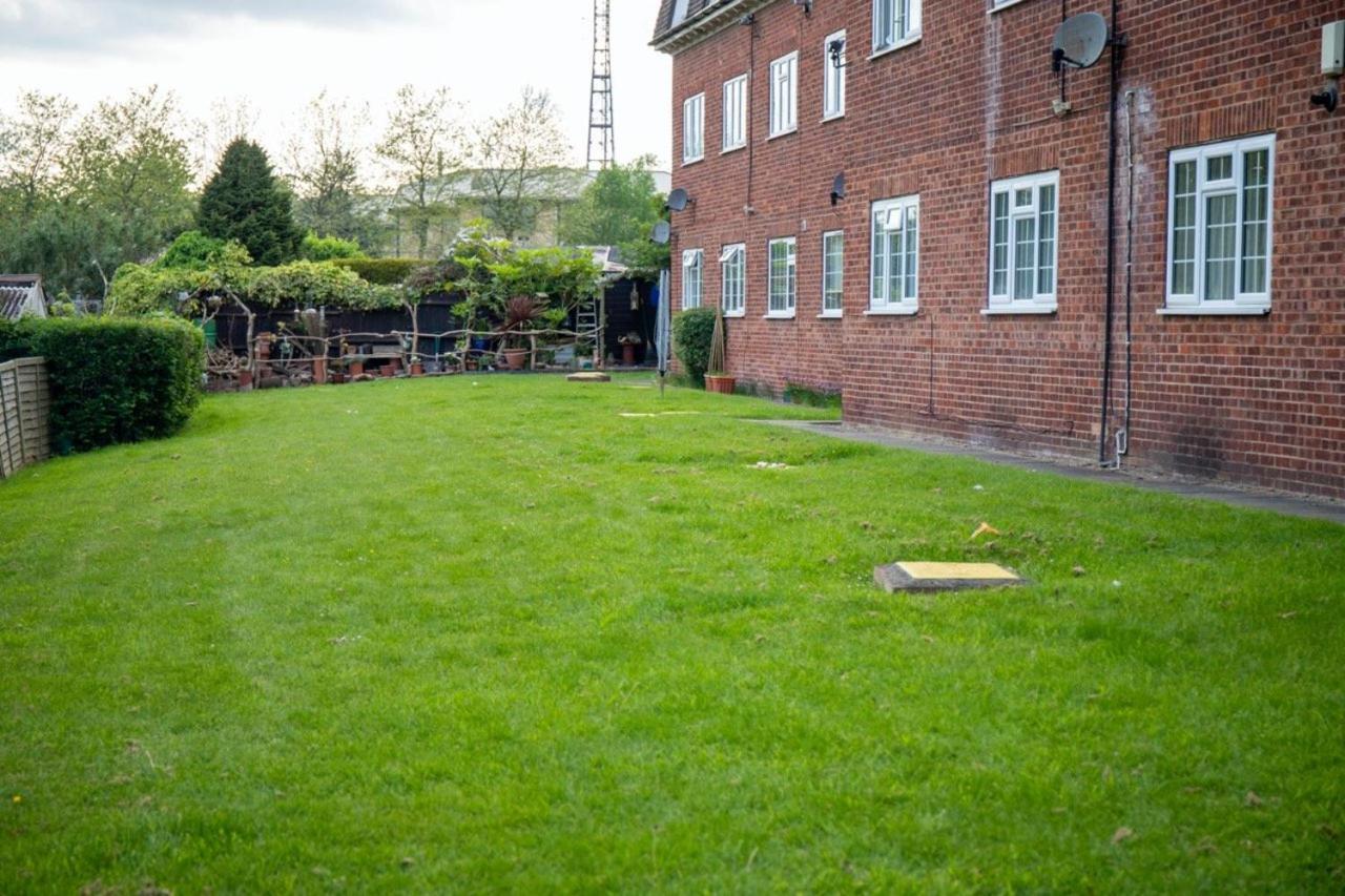 Guestready - Homely Leeds City Apartment Sleep 4 Meanwood Exteriör bild