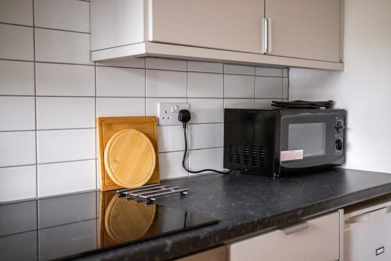 Guestready - Homely Leeds City Apartment Sleep 4 Meanwood Exteriör bild