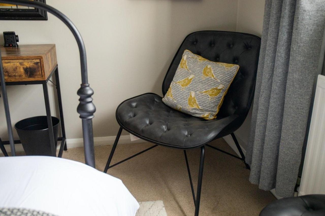 Guestready - Homely Leeds City Apartment Sleep 4 Meanwood Exteriör bild