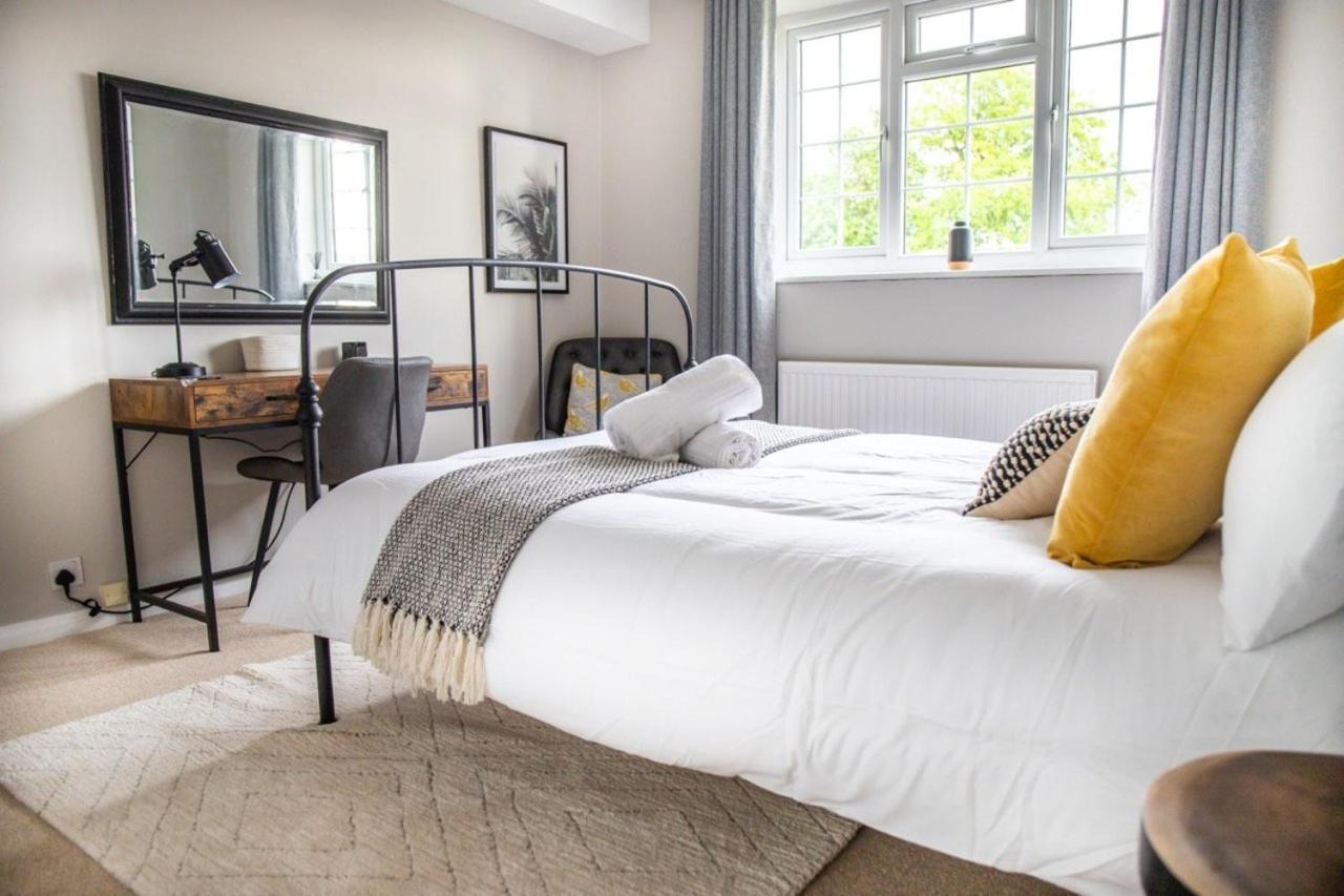 Guestready - Homely Leeds City Apartment Sleep 4 Meanwood Exteriör bild