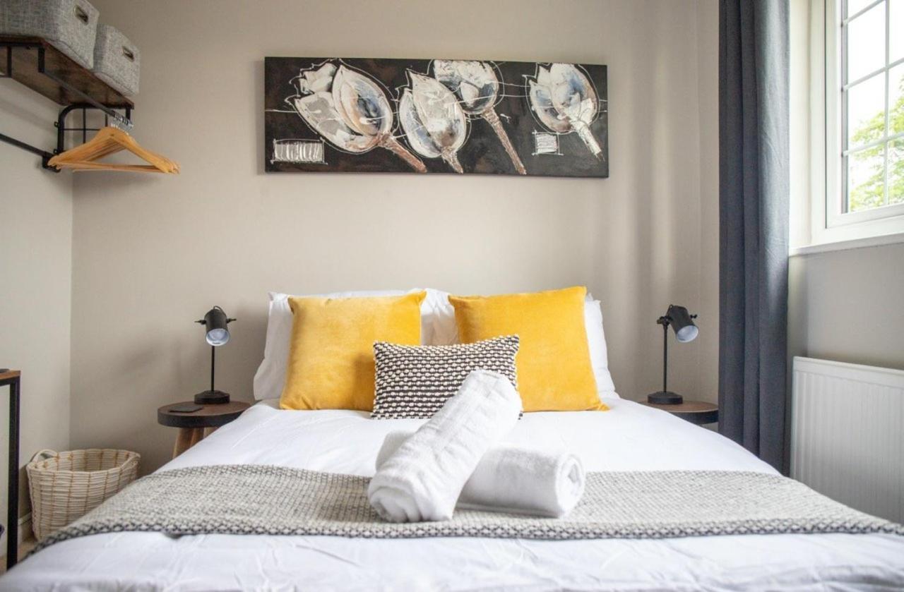 Guestready - Homely Leeds City Apartment Sleep 4 Meanwood Exteriör bild