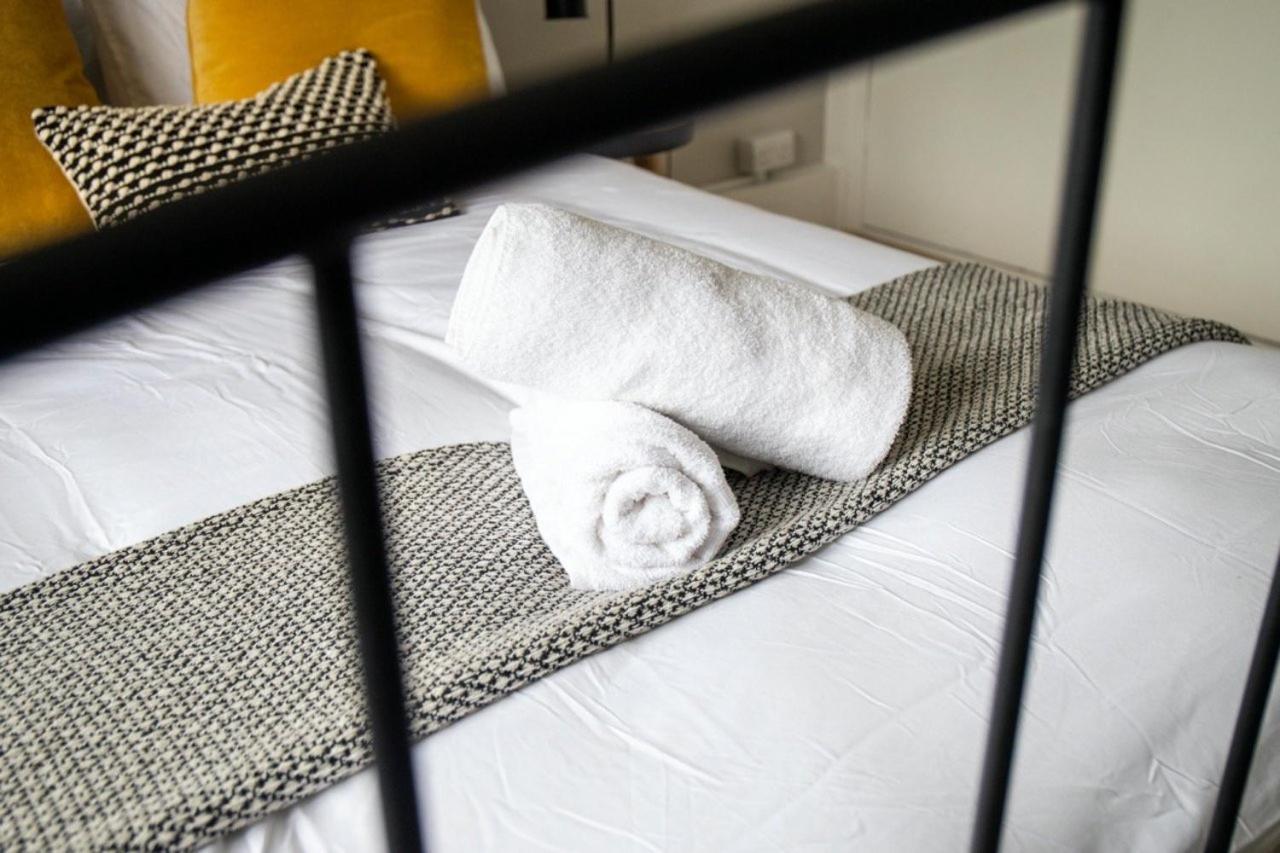 Guestready - Homely Leeds City Apartment Sleep 4 Meanwood Exteriör bild